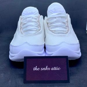 ❗️SOLD❗️Nike Air Max 
White/Platinum Tint